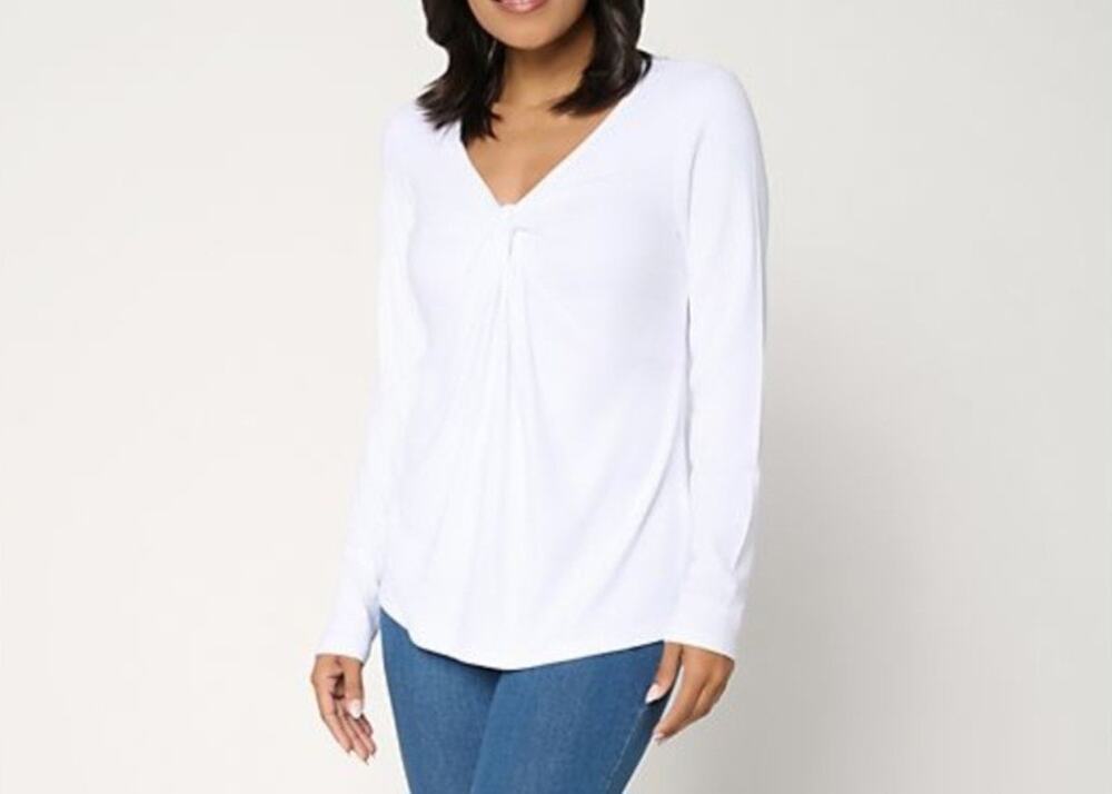 Mally Roncal Size XS White V-Neck Love You Knot Knit Top A718256 NWOT